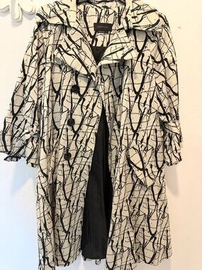 BCBGeneration Cream Trench Coat with Black Abstract Print